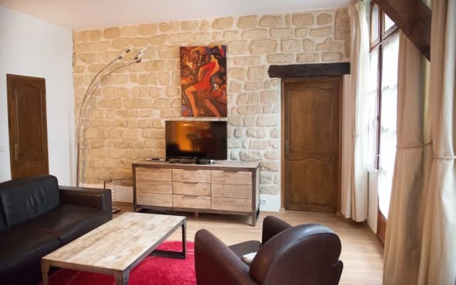 Apartment With one Bedroom in Paris, With Wonderful City View, Furnish - photo 2