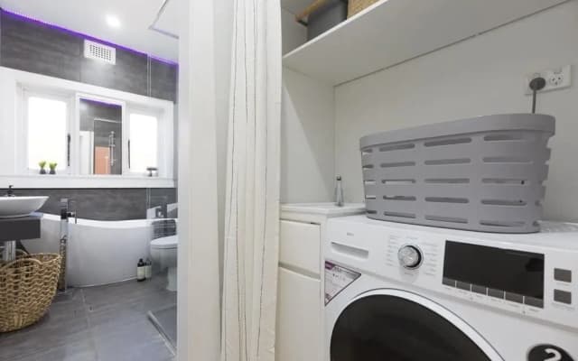 2 Bedroom Apt In Bondi Junction With Parking - photo 3