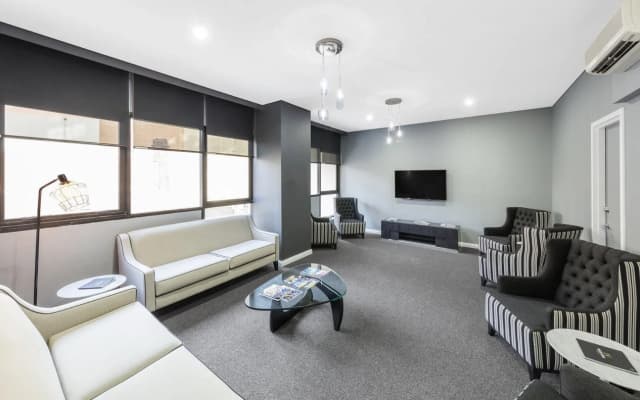 Meriton Suites Kent Street, Sydney - photo 2