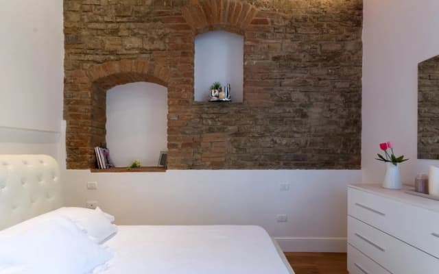 Ponte Vecchio Elegant Apartment - photo 2