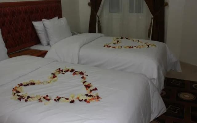 Bayan International Hotel - photo 3