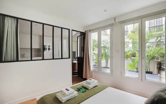 Magnificent Apartment in Les Halles - photo 3