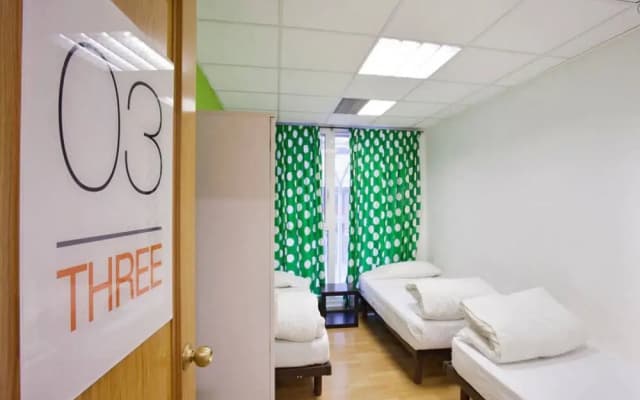 HolidaysBCN Hostel - photo 3
