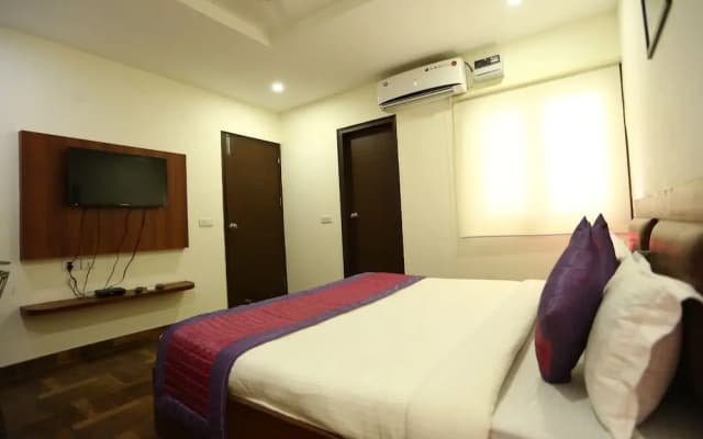 Hotel Aerotech - photo 5