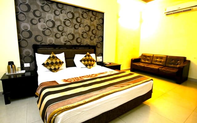 Hotel Sunrise - photo 3