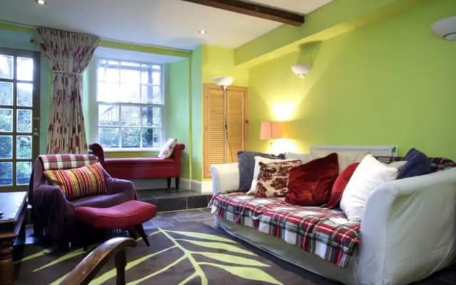 City Centre 2 Bed Flat - photo 4