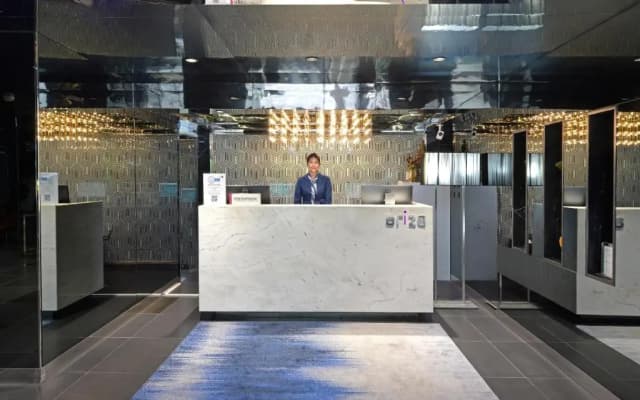Arize Hotel Sukhumvit - photo 2