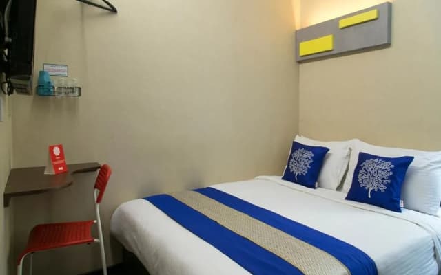 OYO 202 Smile Hotel Danau Kota - photo 4