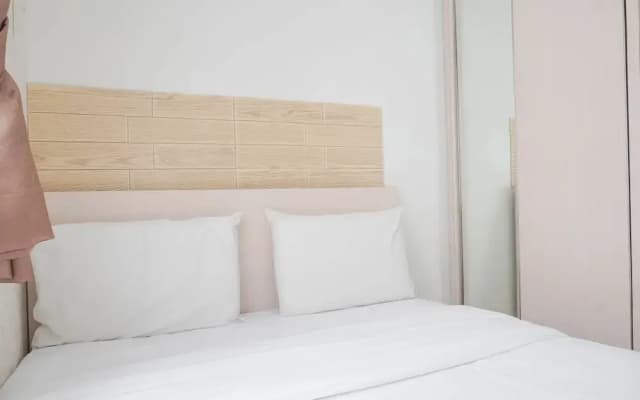 Fancy And Nice 1Br At Menteng Square Apartment - photo 2