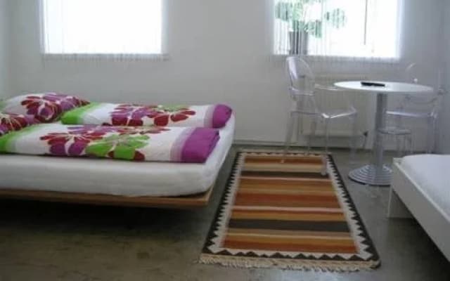 Rentyourroom - photo 2