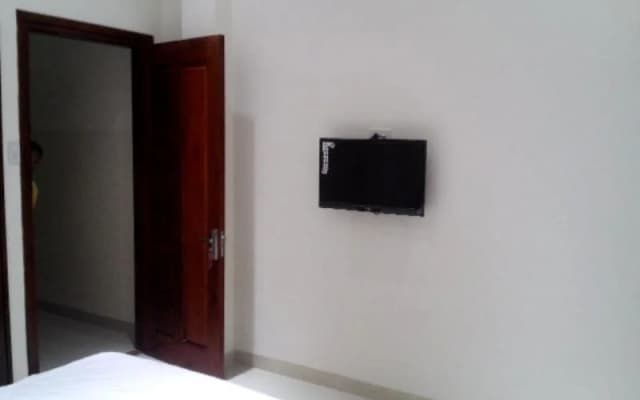 Long Chau Hotel - photo 2