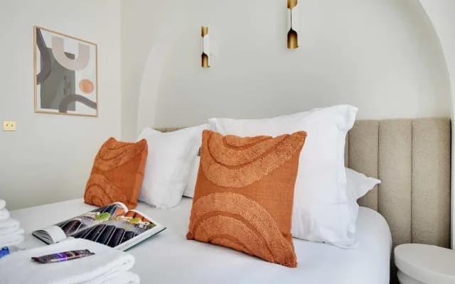 Modern Apartement Center of Paris Montmartre - photo 2