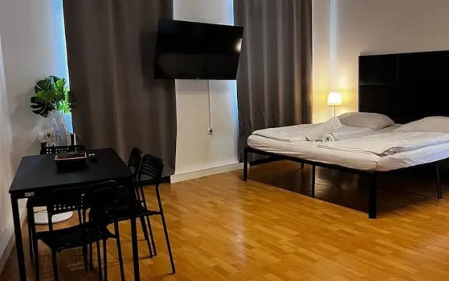 Cozy 2BR Apartment Near Schöpfwerk - photo 4