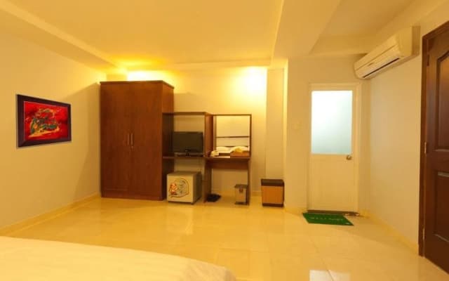 V M Hotel - photo 5
