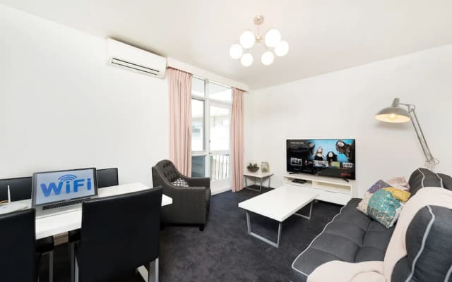 Melbourne Beachside Apartment - photo 4