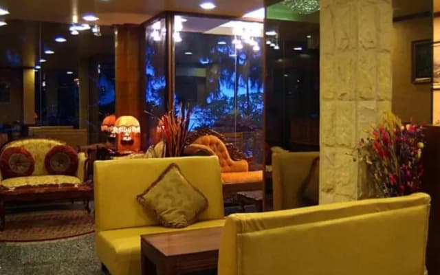 Loona Hotel - photo 2