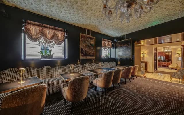 Chalgrin Boutique Hotel - photo 2