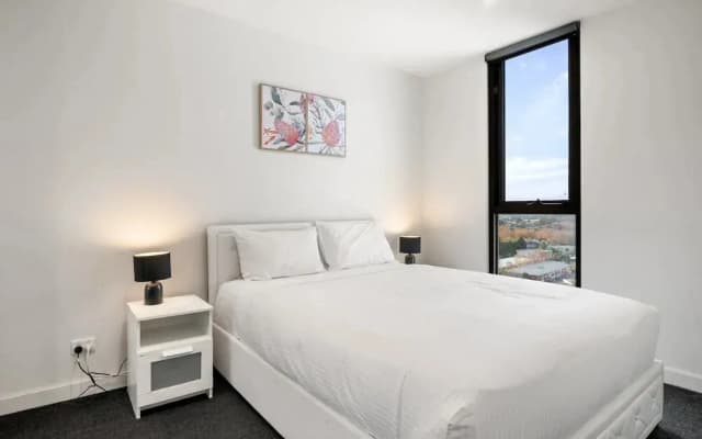 Bright 1-bed Apartment Near Beach and Cafes - photo 2