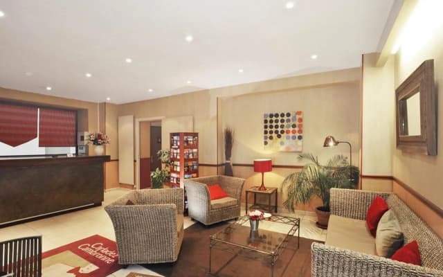 Hotel Carladez Cambronne - photo 2