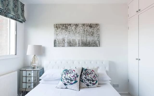 Stylish 2BR Flat next to Battersea Park - photo 3