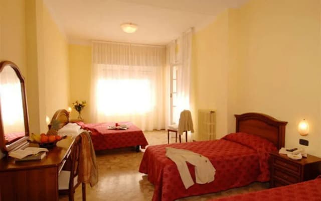Hotel Valley - photo 2