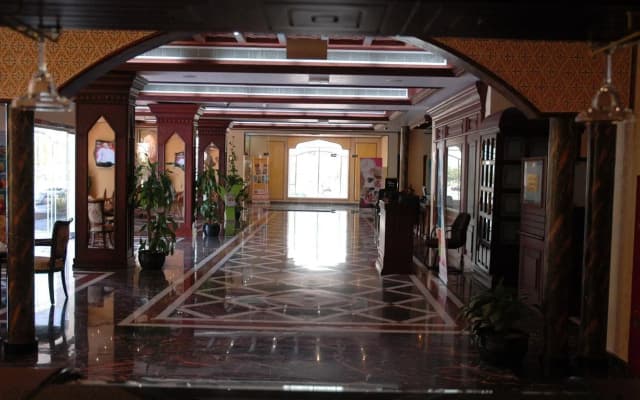 Hotel Golden Oasis - photo 2
