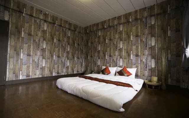 Houzzel360 Tha Pae - photo 2