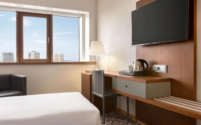Ramada by Wyndham Lisbon - photo 5