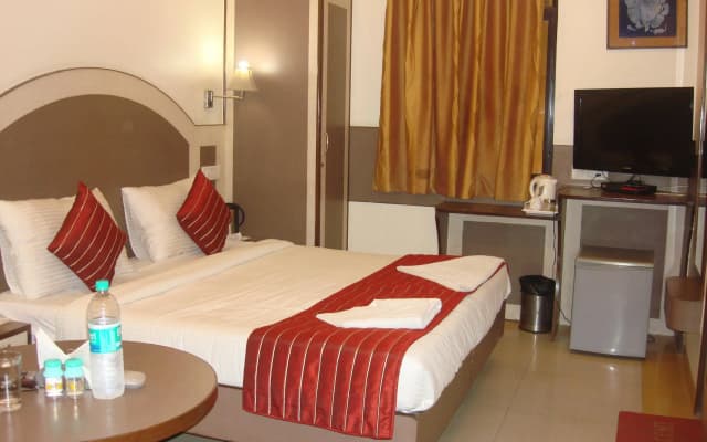 Hotel Rama Deluxe - photo 2