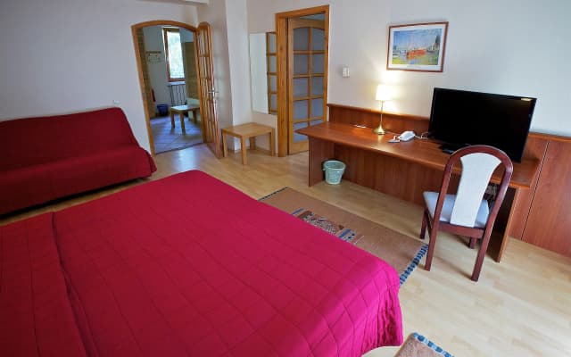 Gold Apartments - photo 3