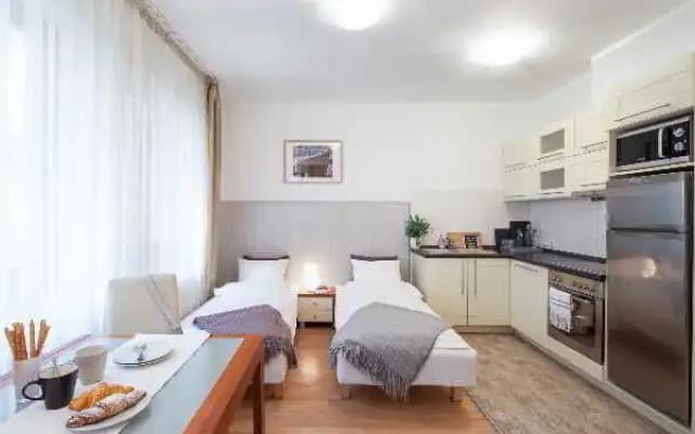 Greenpark Aparthotel - photo 4