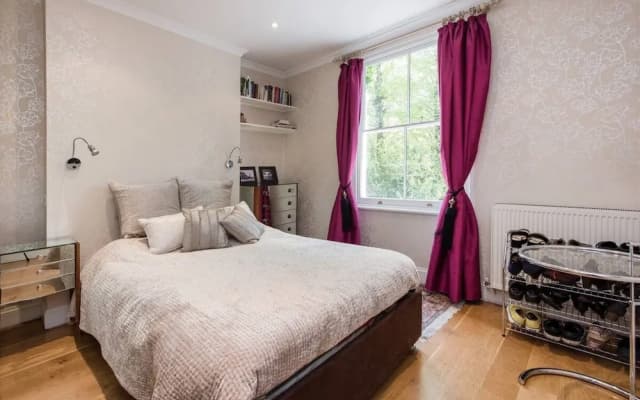Inviting 1BD Hideaway Kensington Olympia! - photo 3