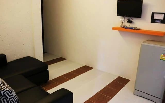 2Home Resort - photo 2