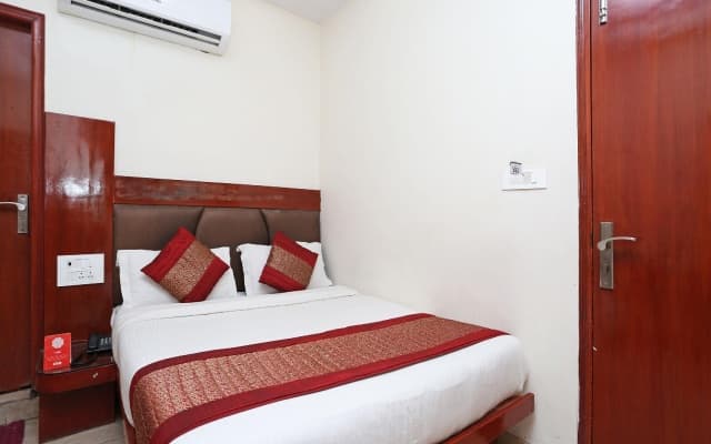 Hotel Prem Deluxe Guest House - photo 3