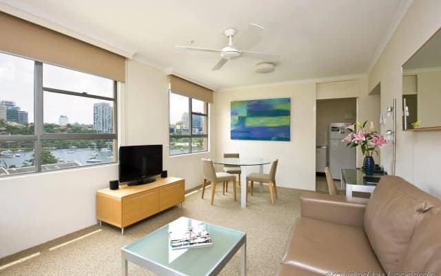 Sydney Harbourside Apartment - photo 4