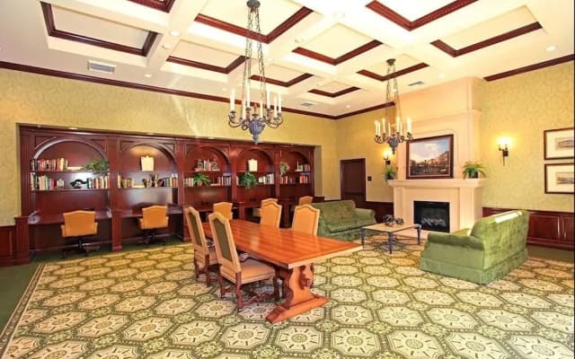 DTLA Apartment With Parking and Pool - photo 2