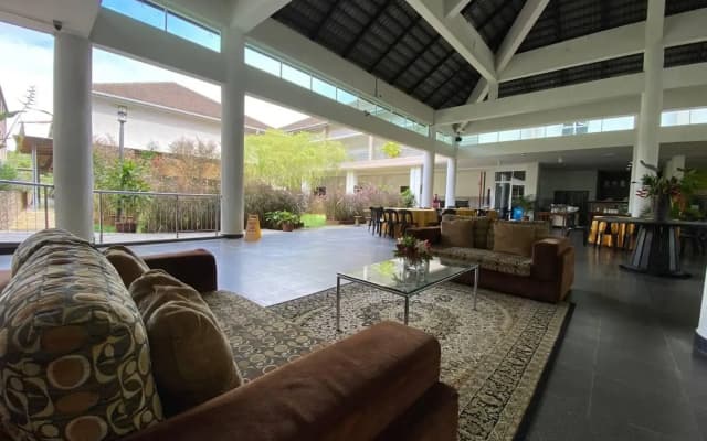 Cherengin Hills Convention & Spa Resort - photo 2