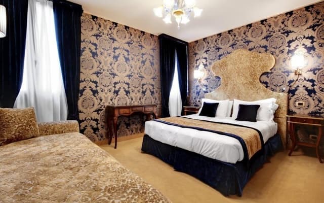 Hotel Casanova Venezia - photo 4