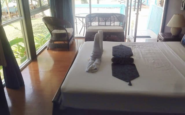 Blu' Beach Bungalows - photo 2