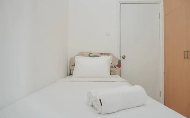 Fully Furnished with Comfortable 2BR Grand Palace Kemayoran Apartment - photo 3