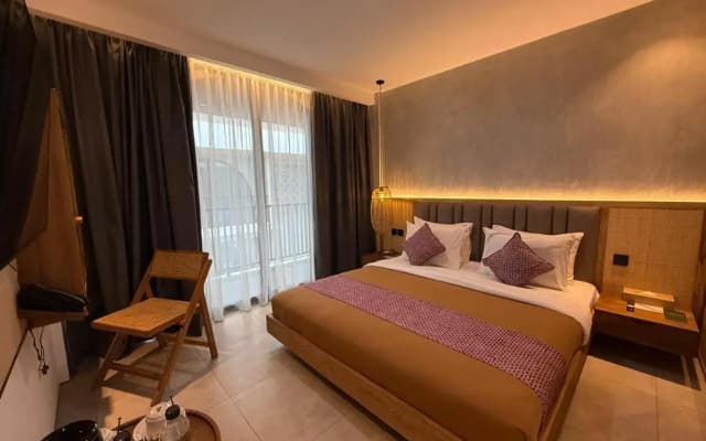 Suites5 Hotel - photo 2