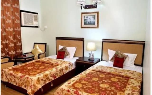 Hotel Revels Plum - photo 5