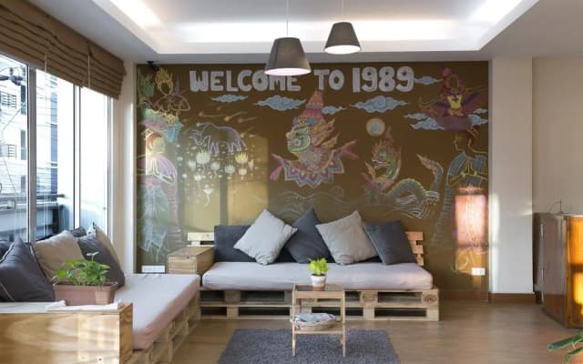 Small Space Cafe and Hostel - photo 4