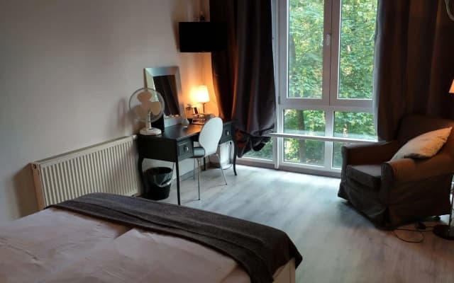 Midi Inn Parkhotel Mitte - photo 5