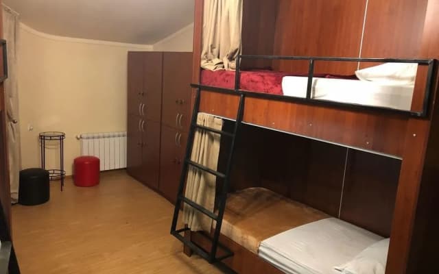 Ms Jackson Guesthouse Hostel - photo 3
