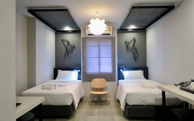 We Terminal Hotel - photo 5