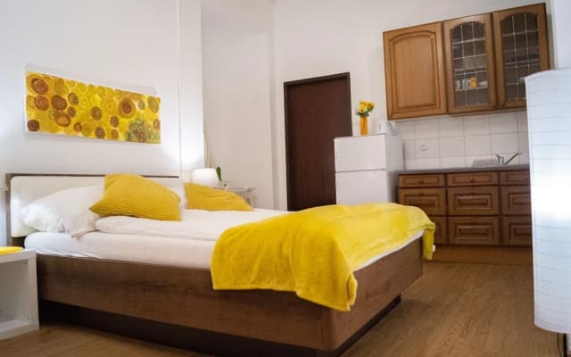 Beautiful 2BR - 12 min from Downtown - photo 4