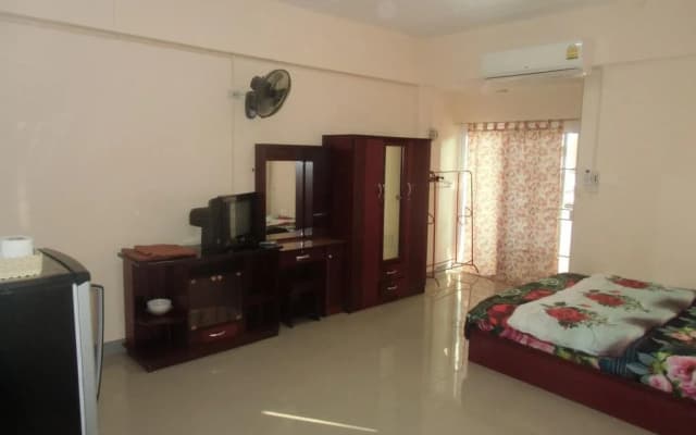 Chanaporn Place - photo 2