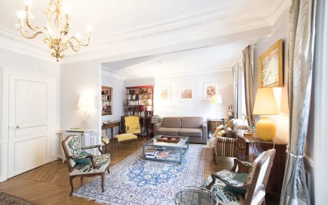 French-style Allure in Saint-Germain des Pres - photo 2