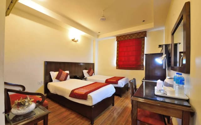 Hotel Clark Heights - photo 5